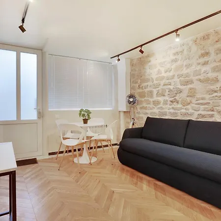 Moderne & Cosy Abbesses Apartmán Paříž