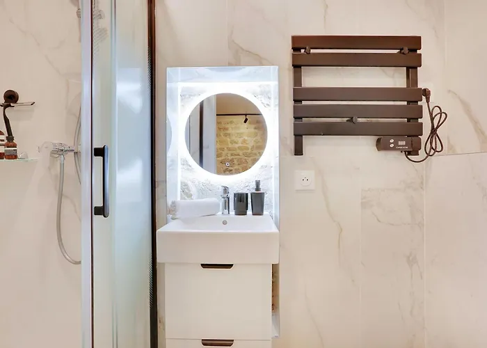 Moderne & Cosy Abbesses Daire *