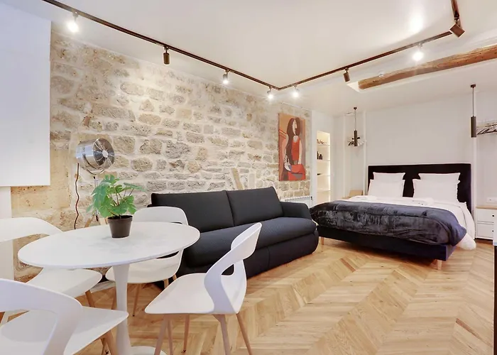 Moderne & Cosy Abbesses * Paris