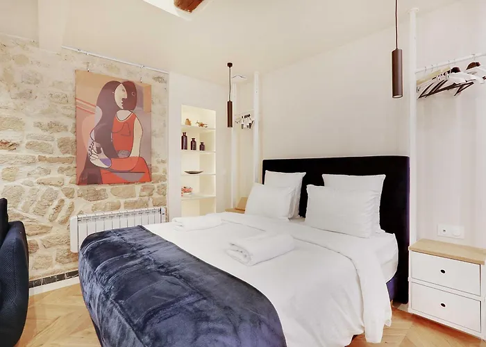 Moderne & Cosy Abbesses * פריז